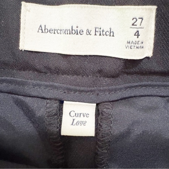Abercrombie Curve Love Sloane Tailored Short Black NWT Size 4 - Picture 7 of 12